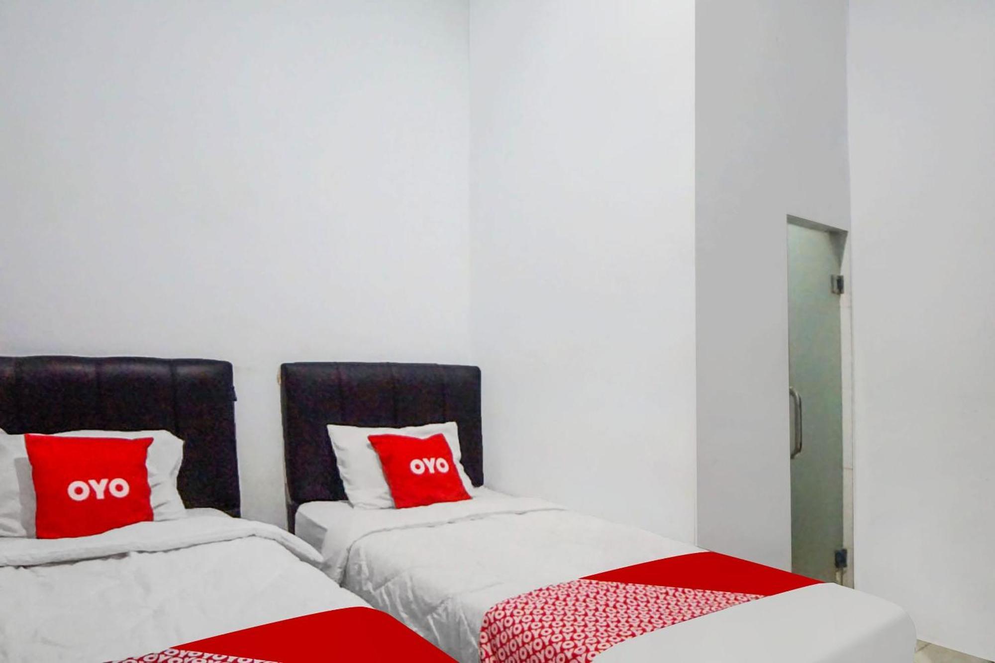 Super Oyo 91627 Wika Wiki Homestay Medan Kültér fotó