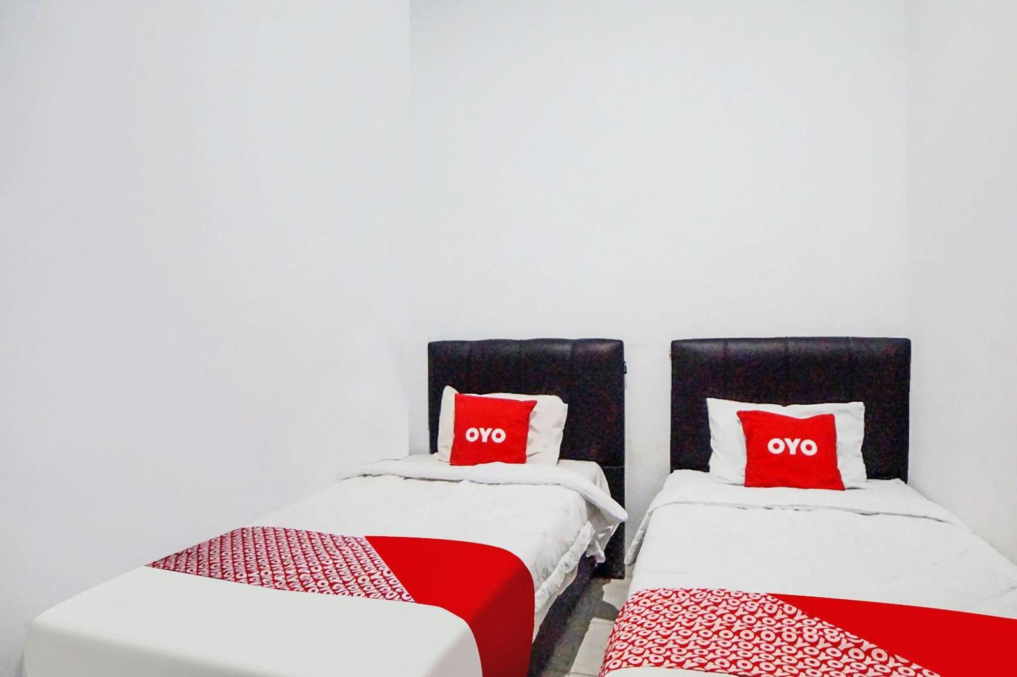 Super Oyo 91627 Wika Wiki Homestay Medan Kültér fotó
