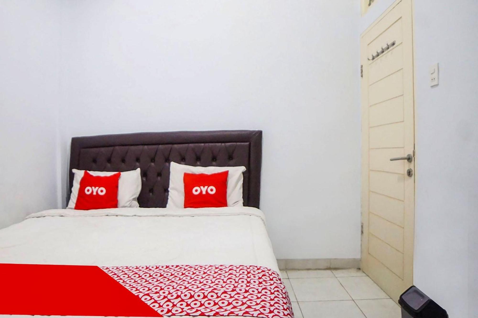 Super Oyo 91627 Wika Wiki Homestay Medan Kültér fotó